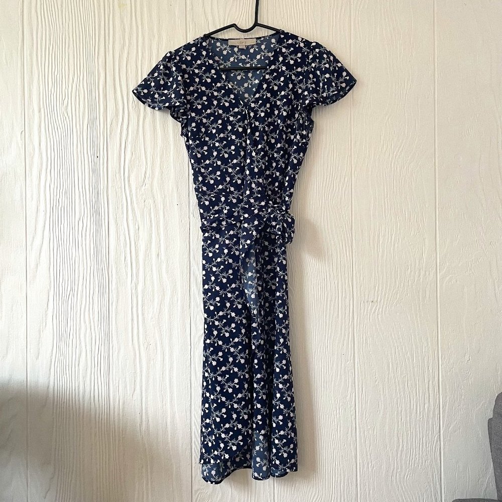 LOFT Wrap Dress Navy Blue Floral - size 2P - midi length
